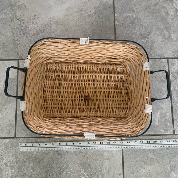Wicker serving tray - Picture 4 of 5